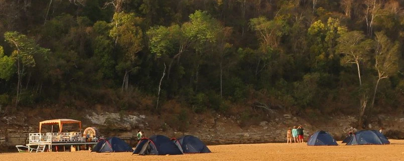 Descente de la Tsiribihina - Visite du parc Tsingy de Bemaraha